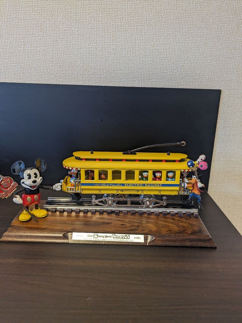 ディズニー ミッキー 電車フィギュア 10周年記念モデル