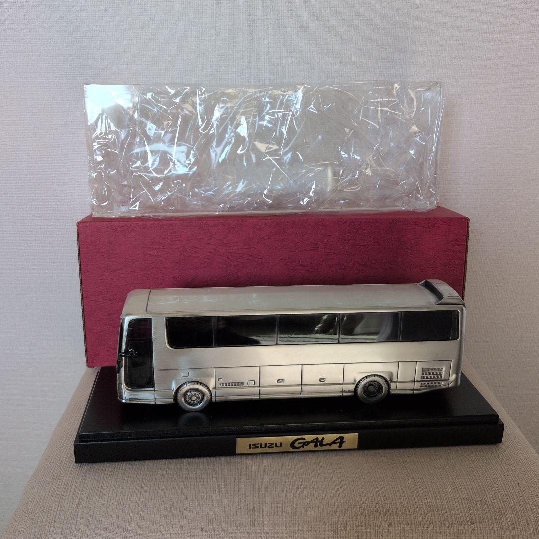 Isuzu Gala バスモデル 1/43 シルバー
