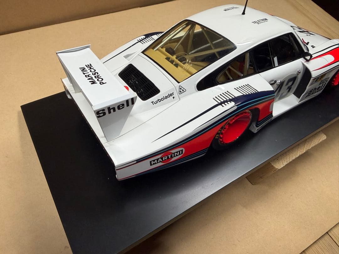 1/18 1978 ポルシェ 935/78 #43 モビー・ディック スパーク製