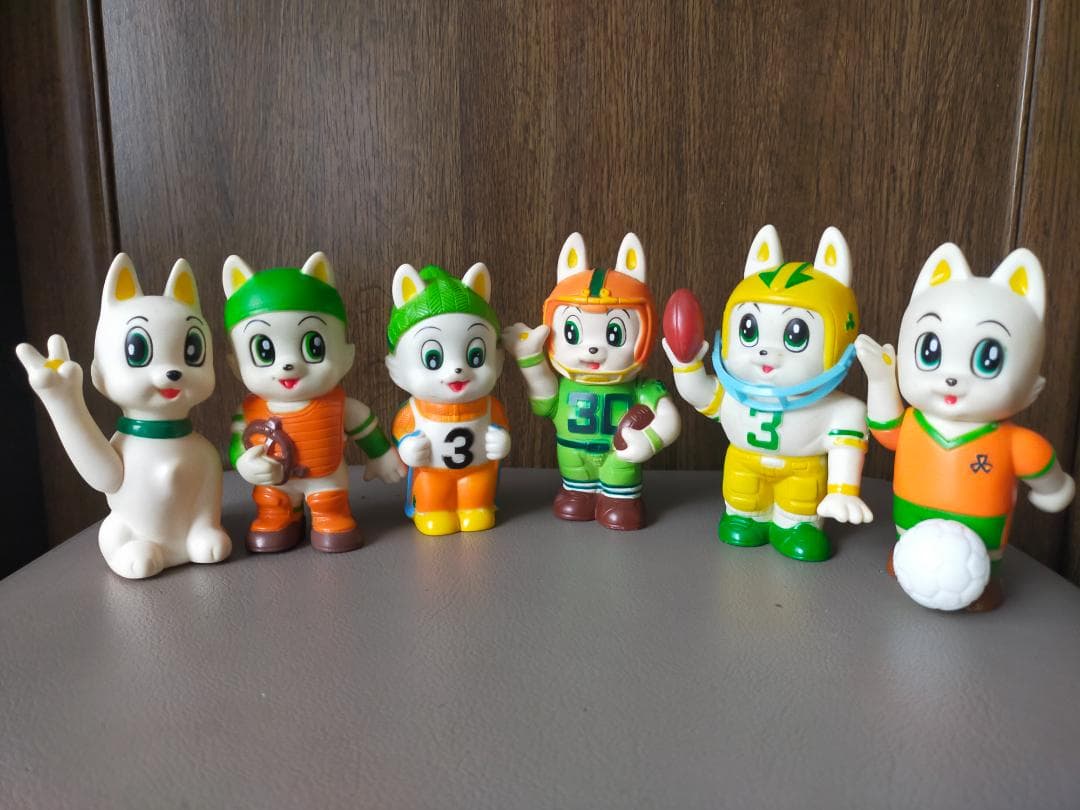 三和銀行　ワンさくん　ソフビ貯金箱　　 ６個　①