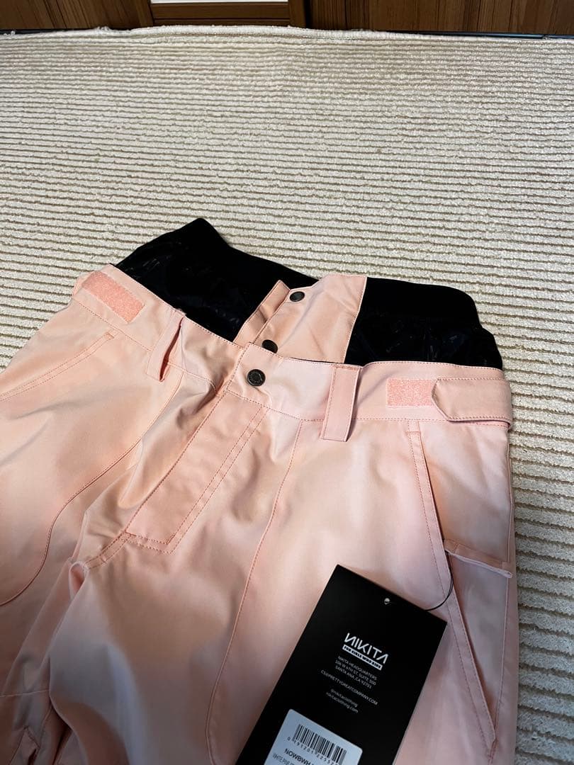 新品　ニキータ　スノーボード　パンツ　レディースＬ　ホワイトピンク　ストレッチ