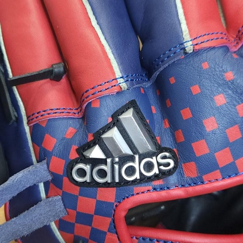 アディダス チェッカーレッド 人気チェッカー柄レザー使用 美品 軟式グローブ