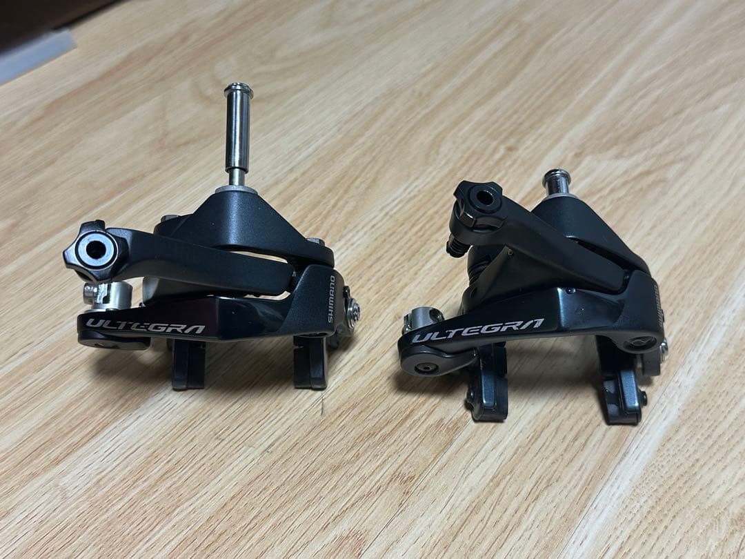 SHIMANO ULTEGRA R8000 ピポットブレーキ