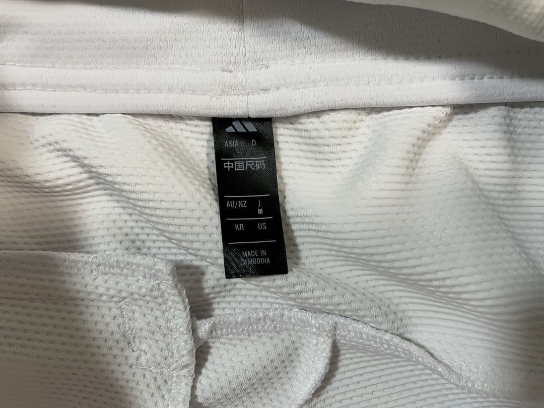 新品　タグ付き　アディダス adidas セットアップ　アダプテーション