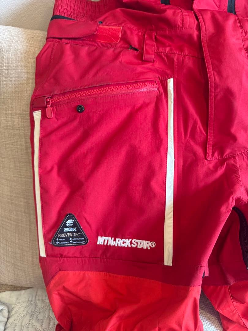 ROCKSTAR スノーボードウェア 赤上着+下着