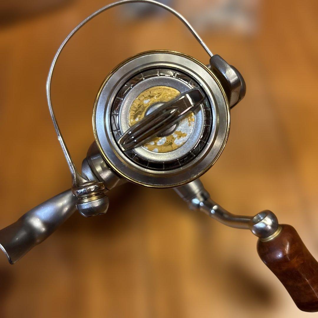 シマノ　ツインパワー TWINPOWER MG 2500s スピニングリール