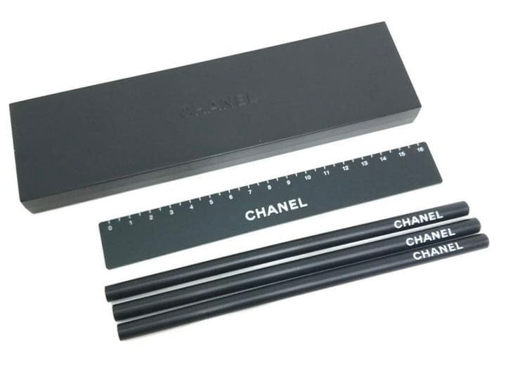 ✨新品✨CHANELロゴ 鉛筆3本 定規 文具5点セット ペンシルケース