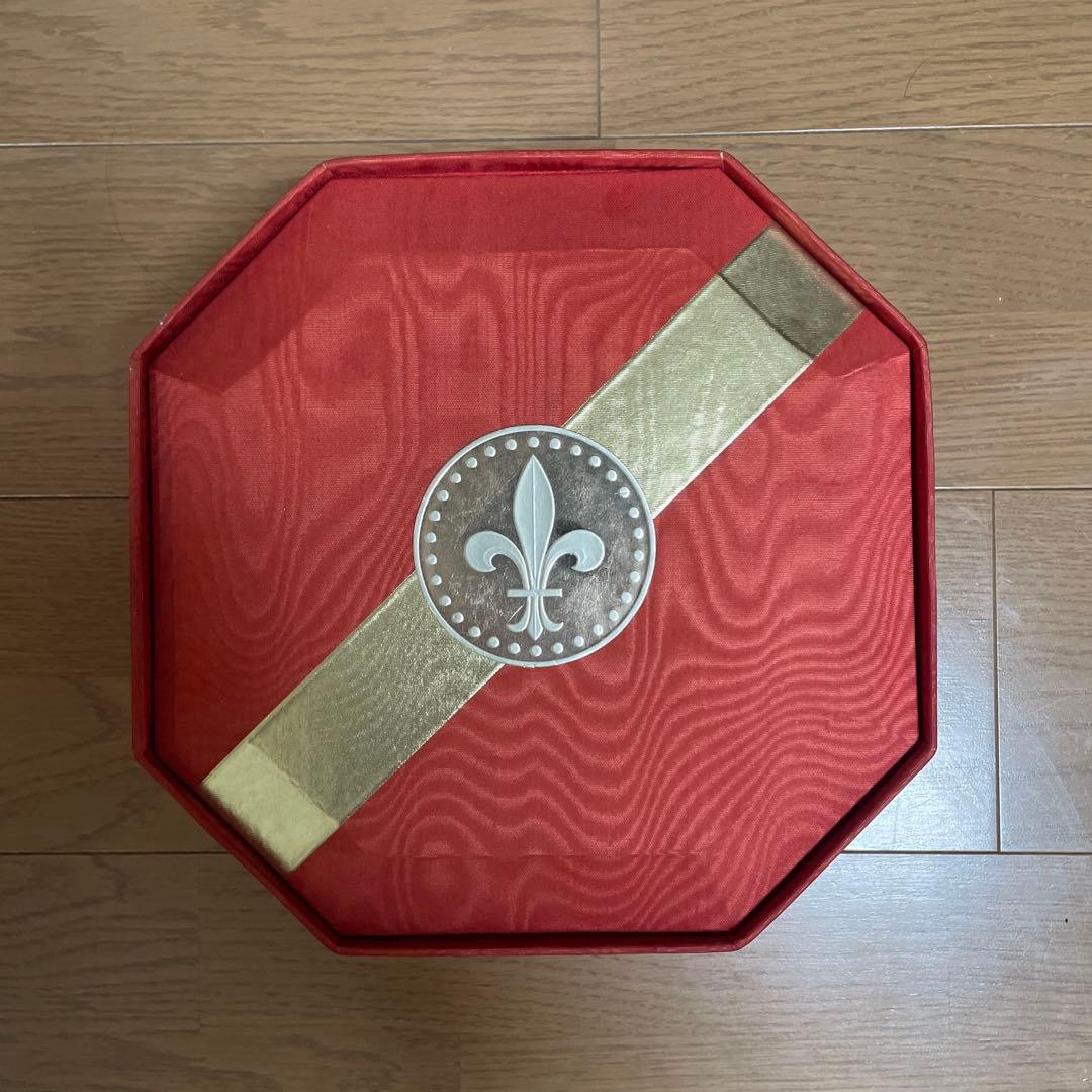 レ*ー様 レミーマルタン ルイ13世 栓付き空ボトル クリスタルデキャンタ 箱付