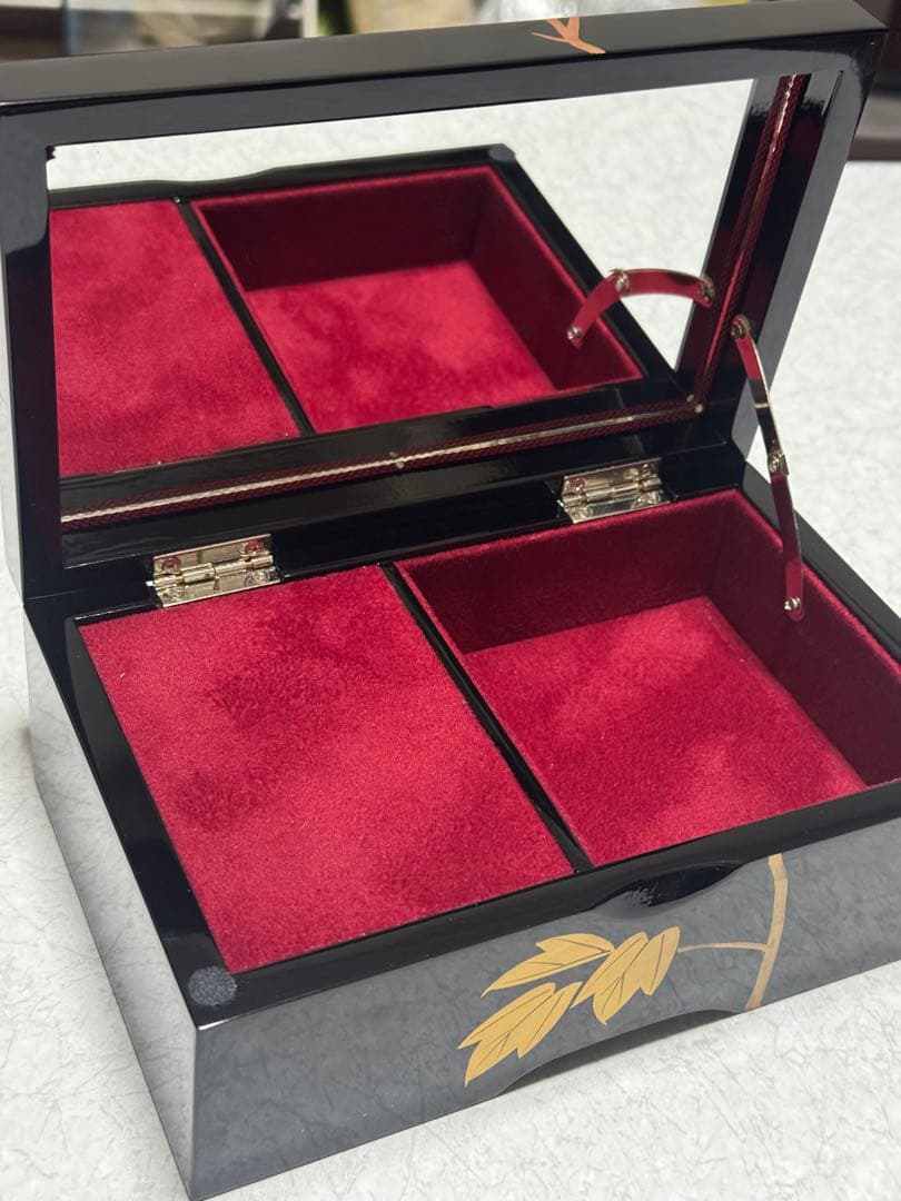 桜々 Sakura sakura 白牡丹 オルゴール付き 宝石箱 漆塗り 鏡付き