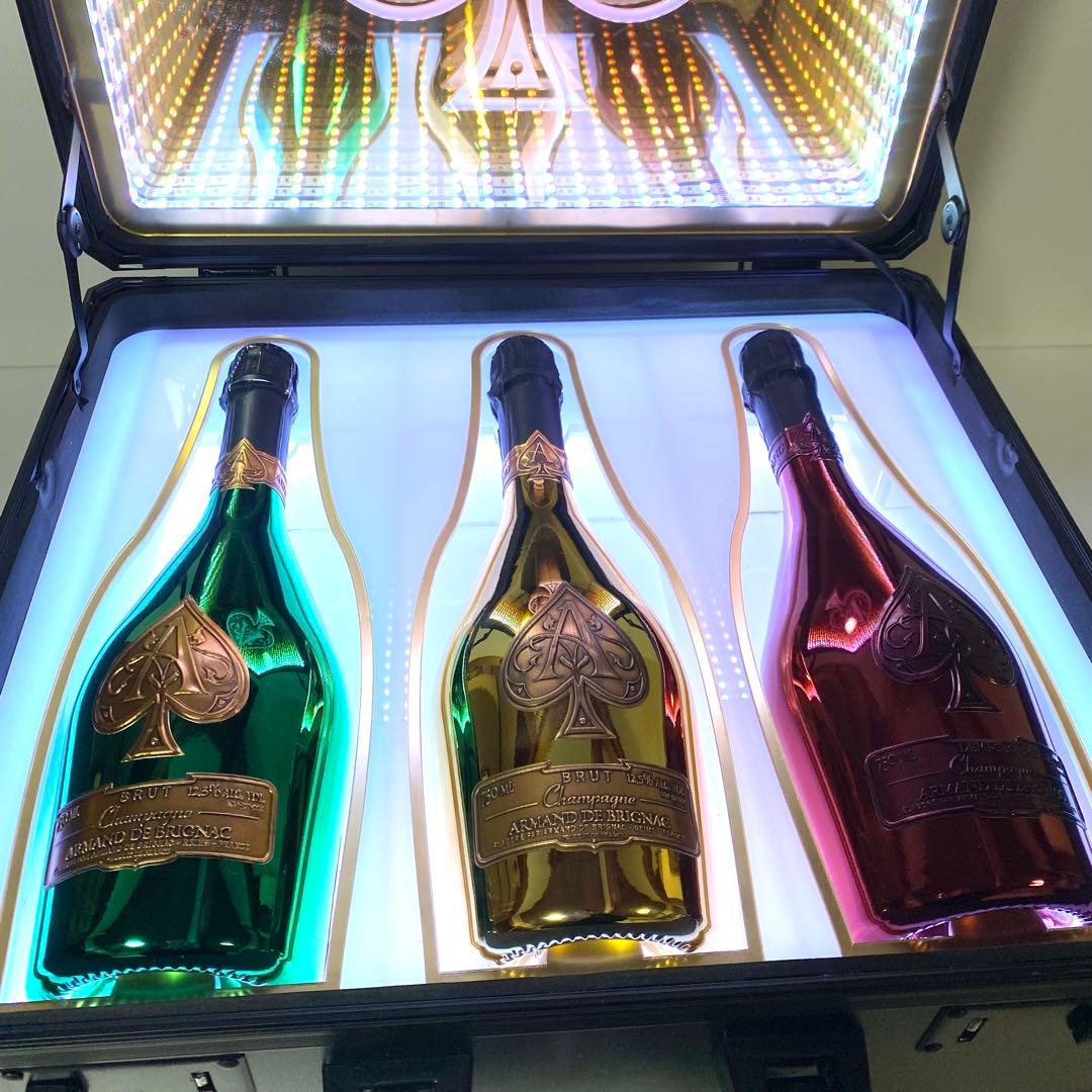 アルマンド　アタッシュケース　信号機　ゴールド　レッド　グリーン