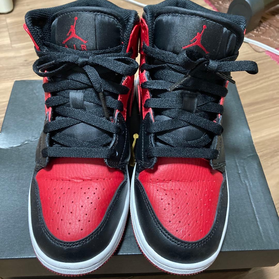 Nike Air Jordan 1 Mid (GS) 赤／黒 23.5㎝