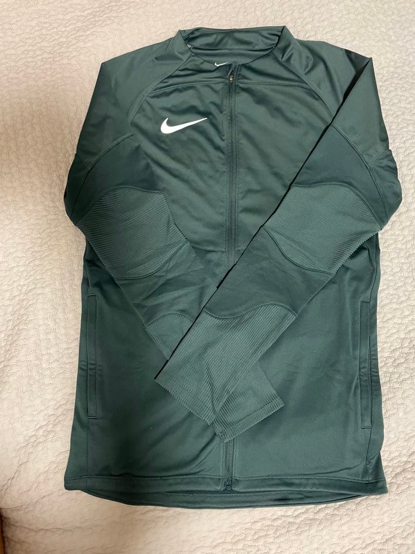 NIKE トレーニング　セットアップ　Sサイズ