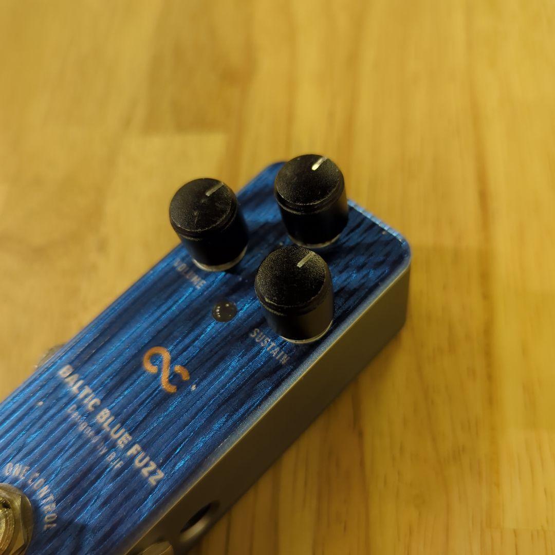 One Control Baltic Blue Fuzz ギターエフェクター
