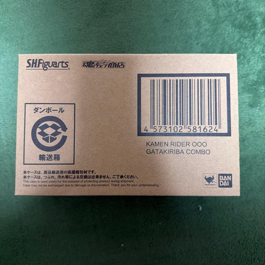 S.H.Figuarts(真骨彫製法) 仮面ライダーオーズ ガタキリバ コンボ…