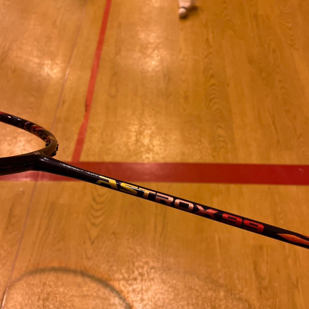 初代アストロクス99 4UG5 ヨネックスバドミントンラケット