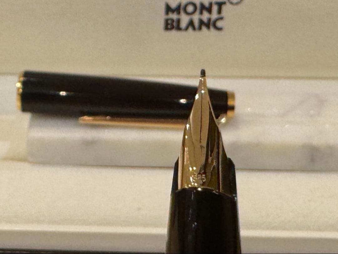 【極美品】モンブランNO320 ブラック 万年筆 EF