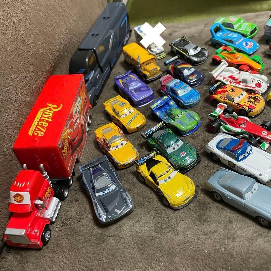 カーズ　トミカ　トレーラー2台含む36台