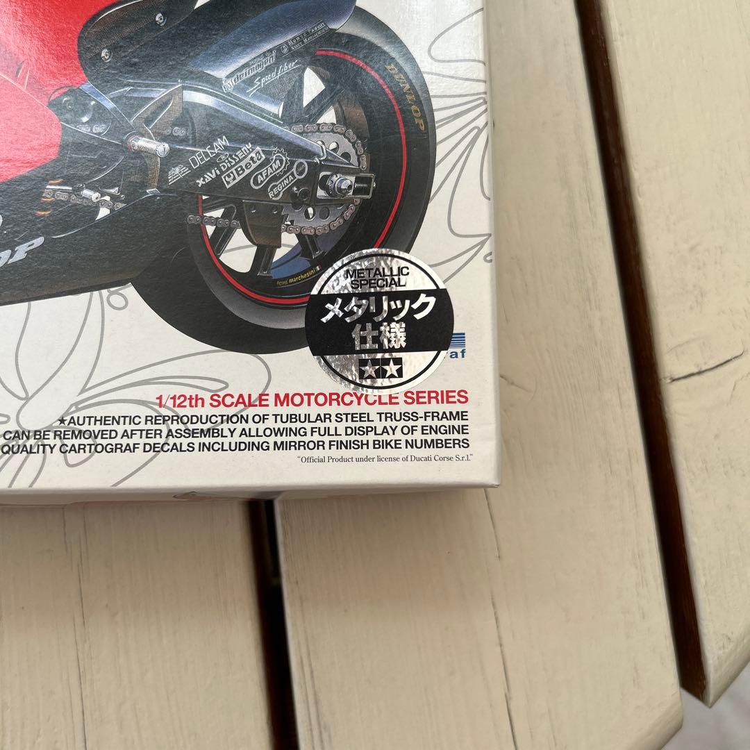 タミヤドゥカティGP４1／12プラモデル