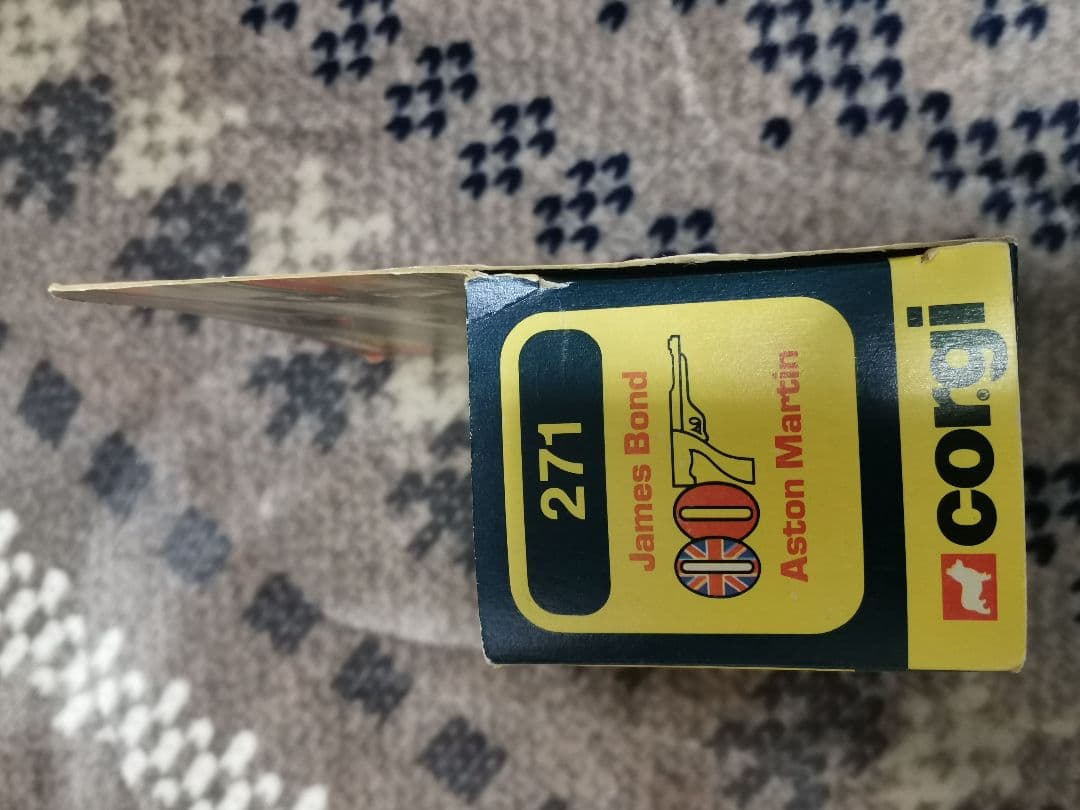 CORGI　007 アストンマーティン　イギリス製