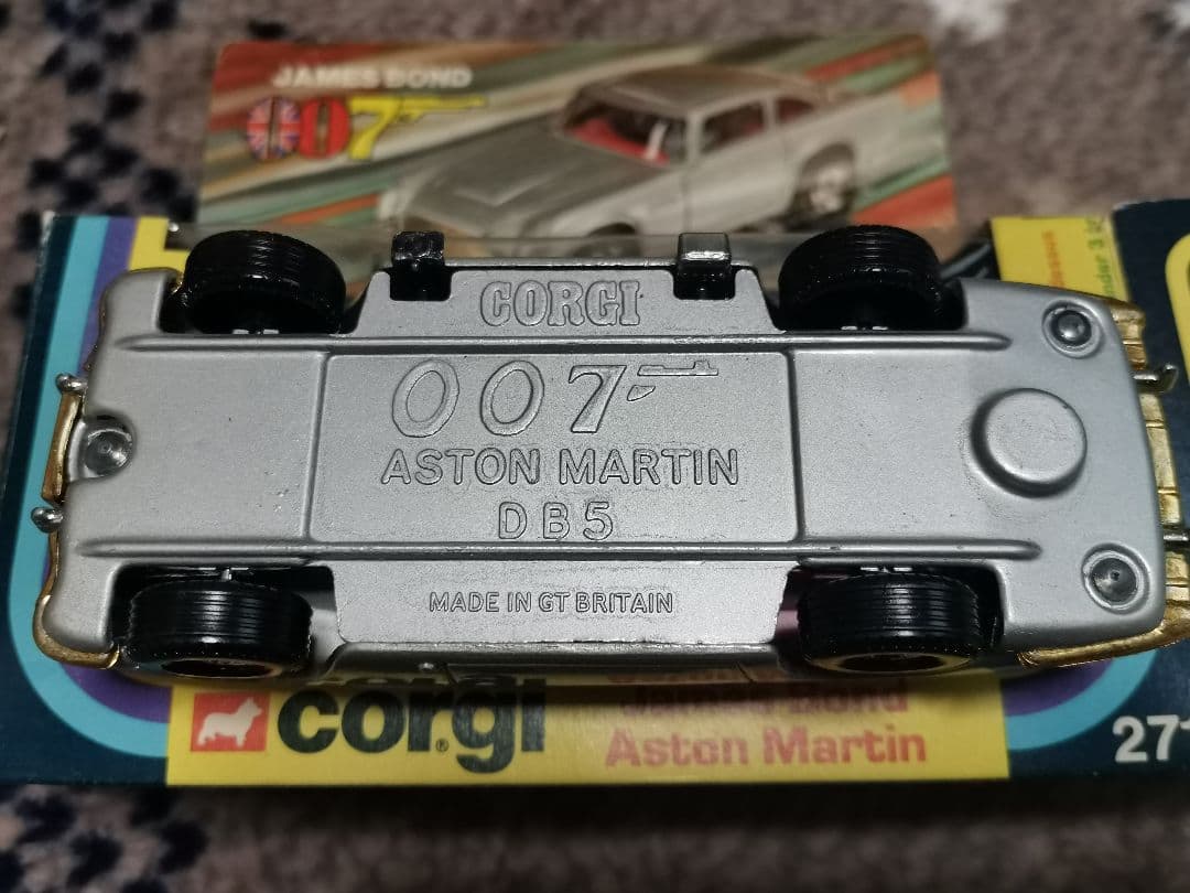 CORGI　007 アストンマーティン　イギリス製