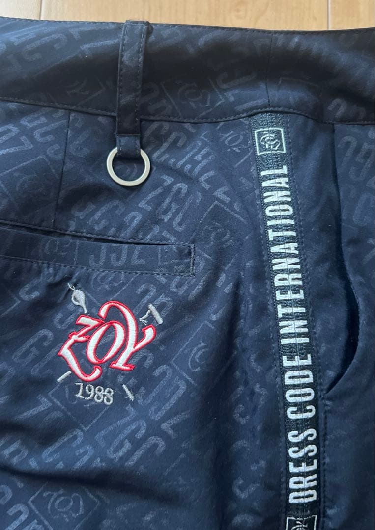 ZOY ゾーイロゴエンボスストレッチ スカート