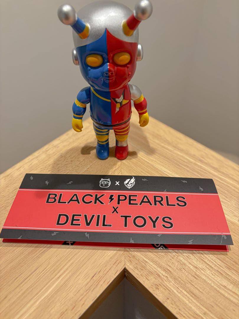 BLACKPEARLS × DEVILTOYS IRON HAPPY AIソフビ