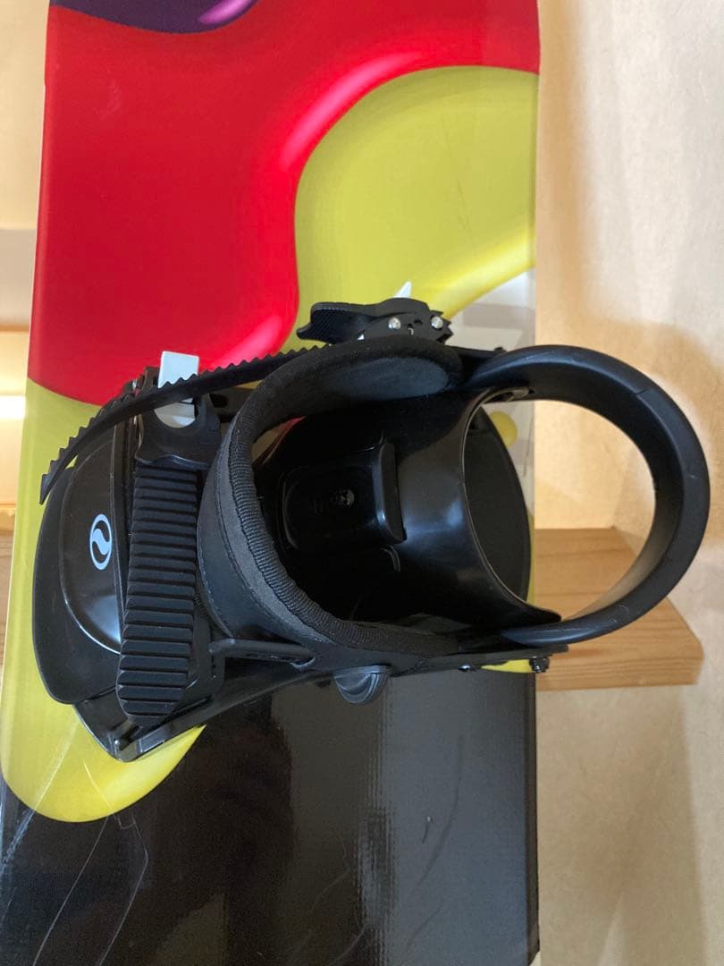 【セール期間中限定送料込】ZUMAスノーボード 4点セット