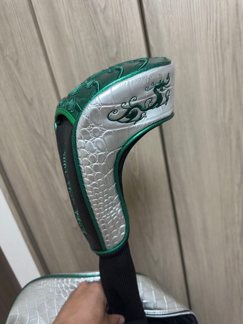 ハ*マ様 値下げ　美品キャディーバッグ(ダンス　ウィズ　ドラゴン)クロコダイル