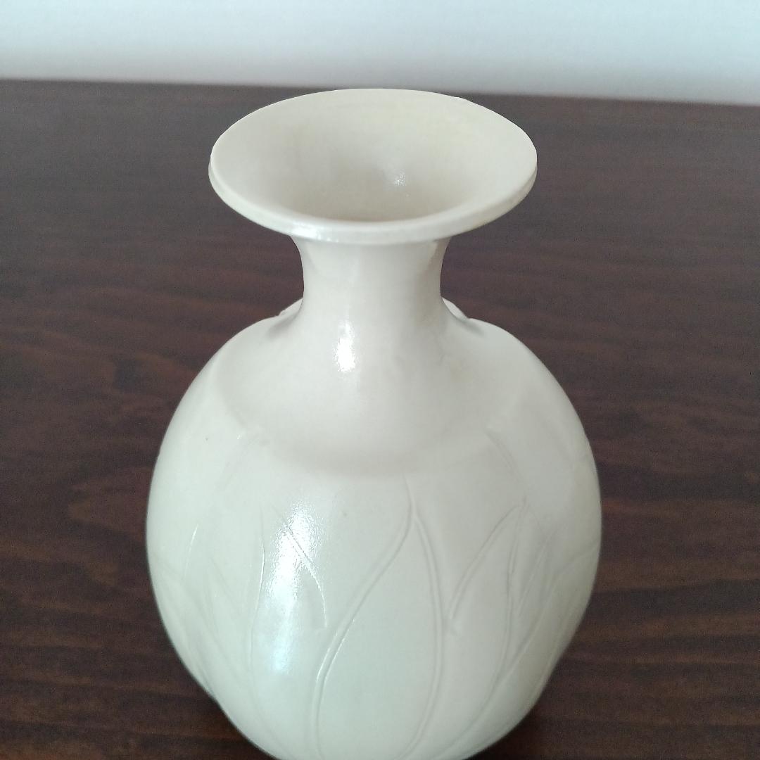 若尾経　定窯徳利　白磁