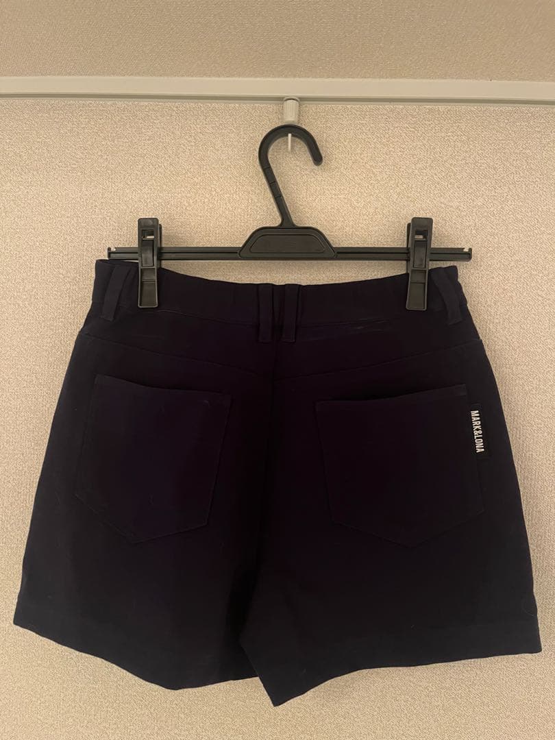 MARK&LONA ポロシャツとショートパンツ マークアンドロナ