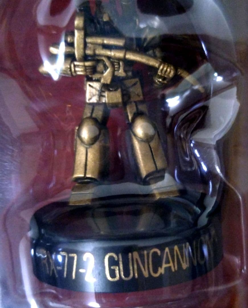 ガンダム限定✨新品ミニフィギュアボトルキャップ シャアセレクション 　マガジン