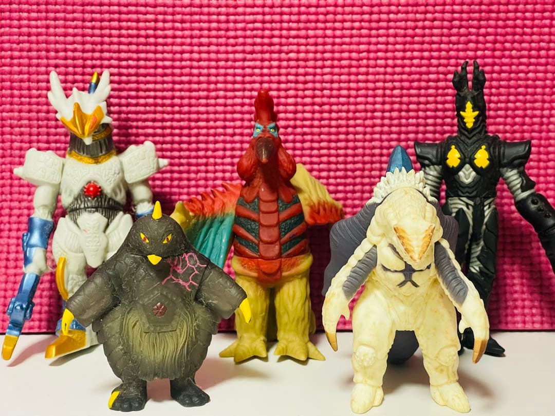 ❁在庫一掃SALE❁ 怪獣シリーズ61体＋おまけ1体付き　ソフビ　まとめ売り