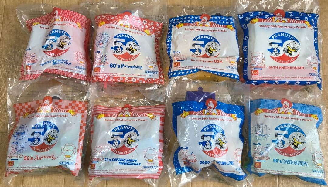 非売品未開封　2000マクドナルド PEANUTSスヌーピー8点フルコンプセット