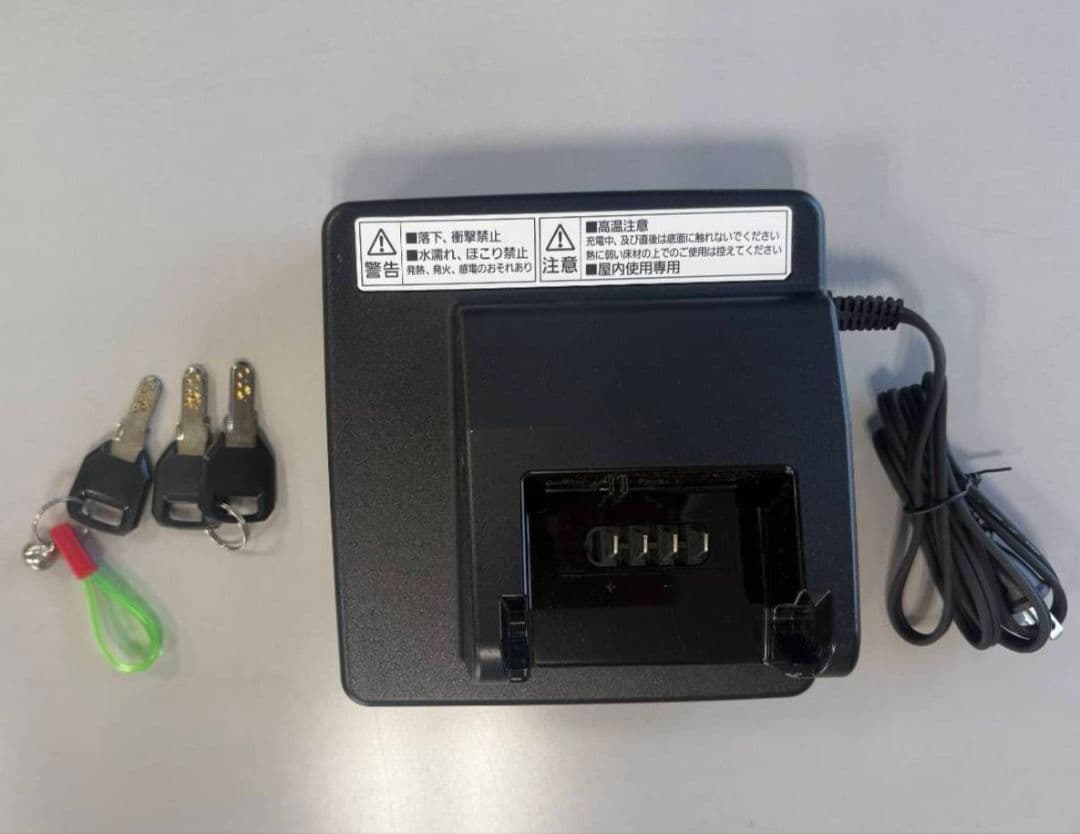 電動アシスト三輪車ビビライフ　 グレー　 新品同様　特別セール！あなたはラッキー