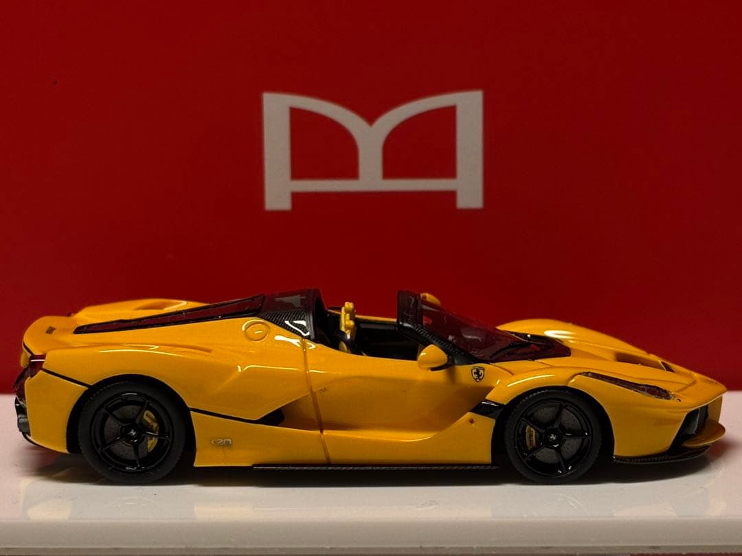 DMH 1/64 ラフェラーリアペルタ イエロー