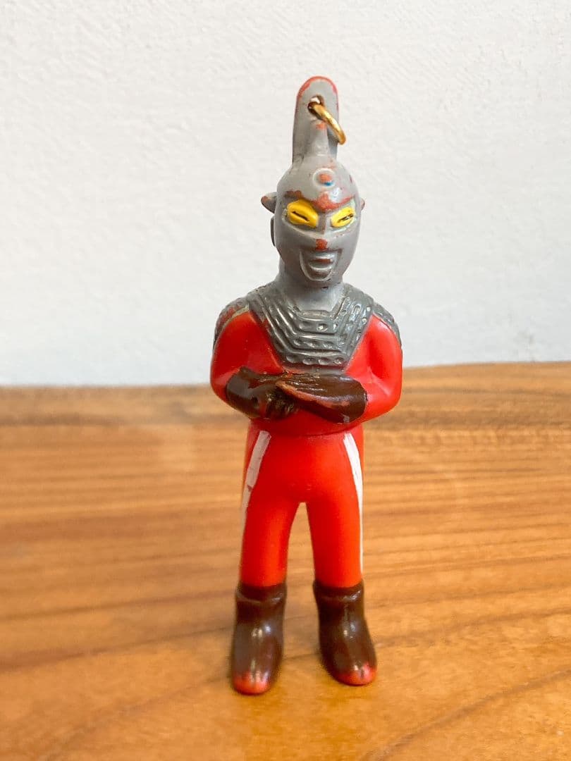 ウルトラセブン　ペンダントソフビ