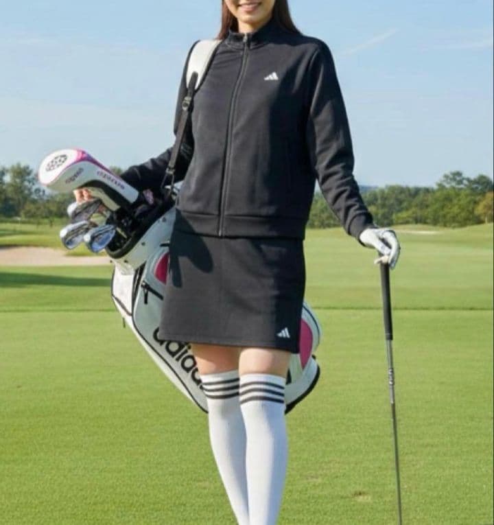 新品　アディダス　セットアップ