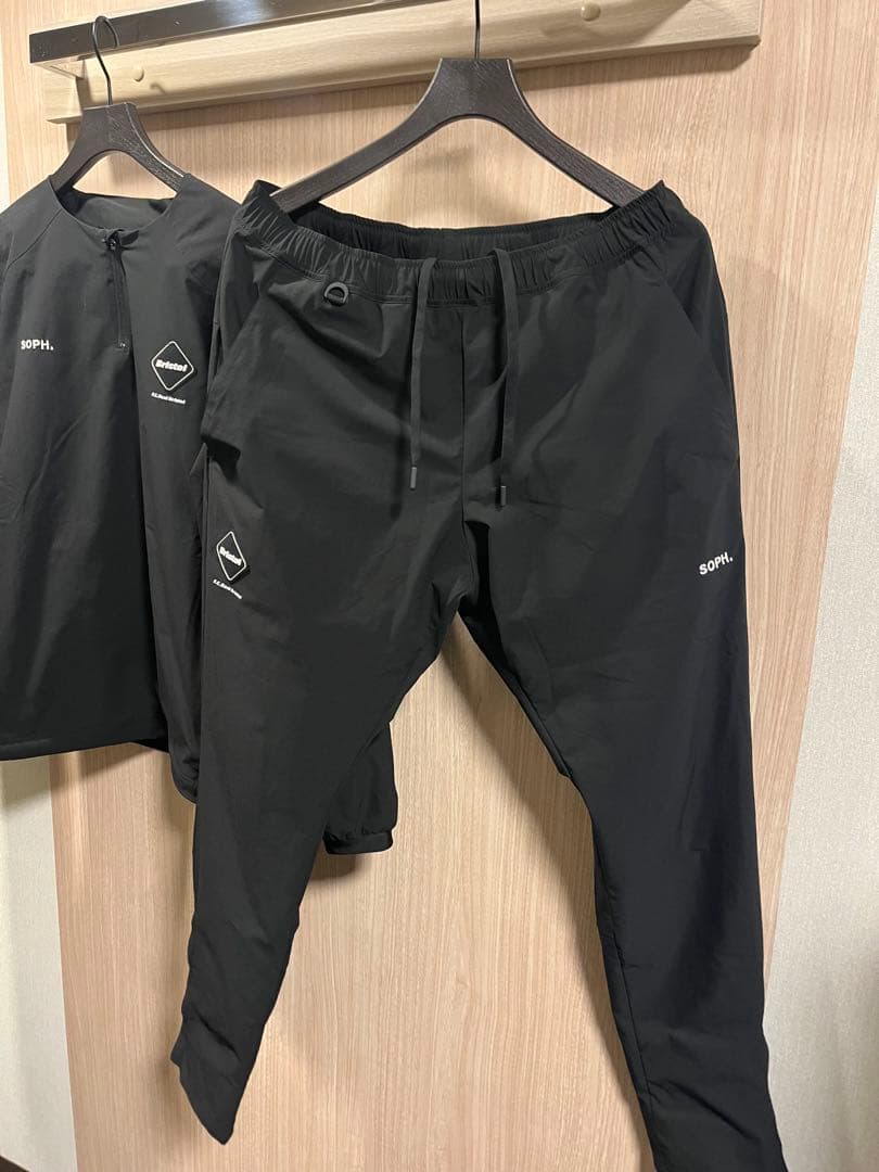 新品　25-26aw fcrb セットアップ　ボア　完売品　Sサイズ　ブリストル