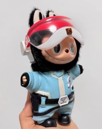 ポップマート ラブブ 改造 ウルトラマン 警備隊 フィギュア