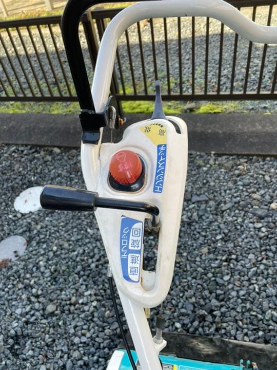 久保田農耕用トラクター（歩行型）