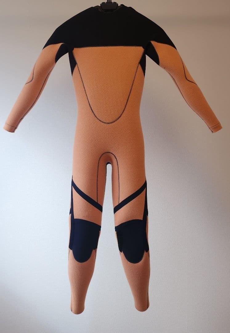 ヨ*ン様 O'NEILL　セミドライスーツ 5×3㍉　美品