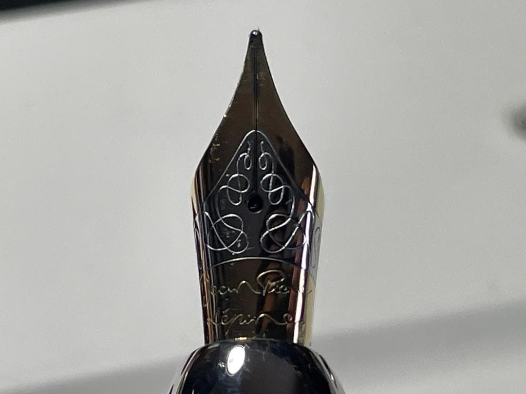 大幅値下　入手困難　ジャン・ピエール・レピーヌ.サイバーグラフ万年筆１８ＫニブＭ