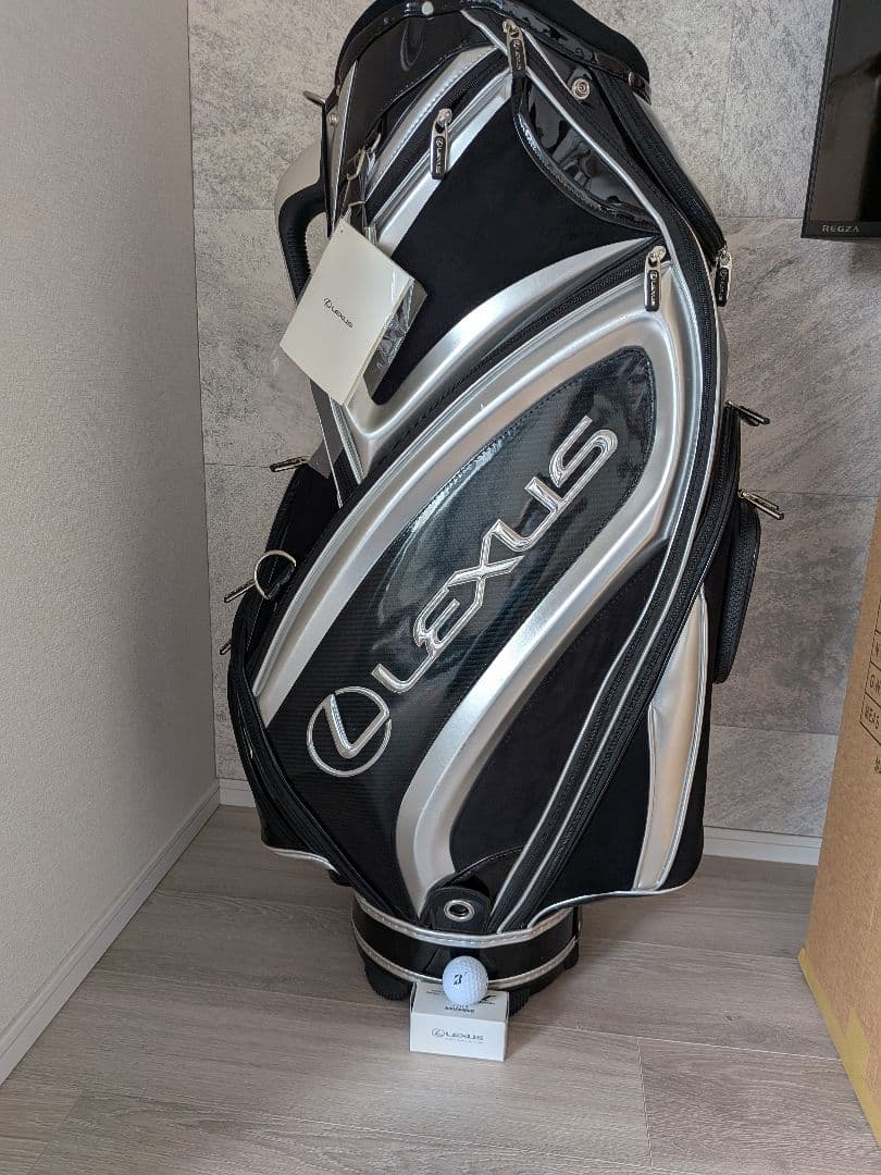 ☆非売品☆　レクサス ゴルフバッグ・キャディバッグ(ゴルフボールおまけ付き)