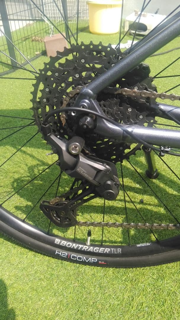 トレック TREK FX3 Gen4 Mサイズ 25年モデル 美品 大阪