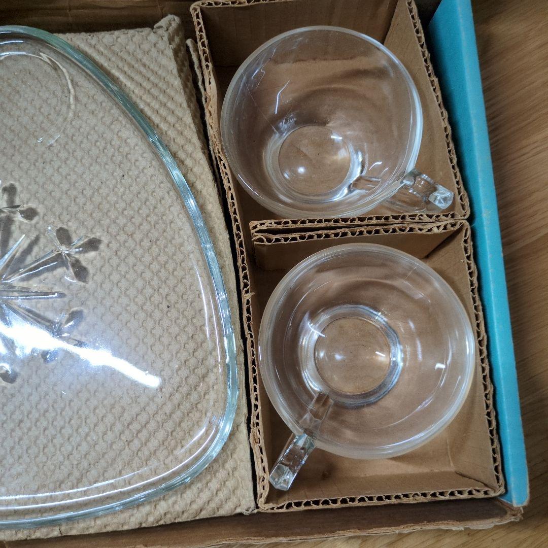 スノーフレーク　インディアナグラス　カップ&ソーサー4点セット