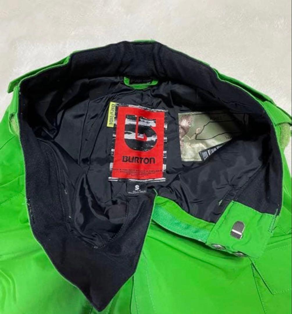 目立ちます⭐︎✴︎ラスト値下げBURTON キッズ スノーウエア S size❤️