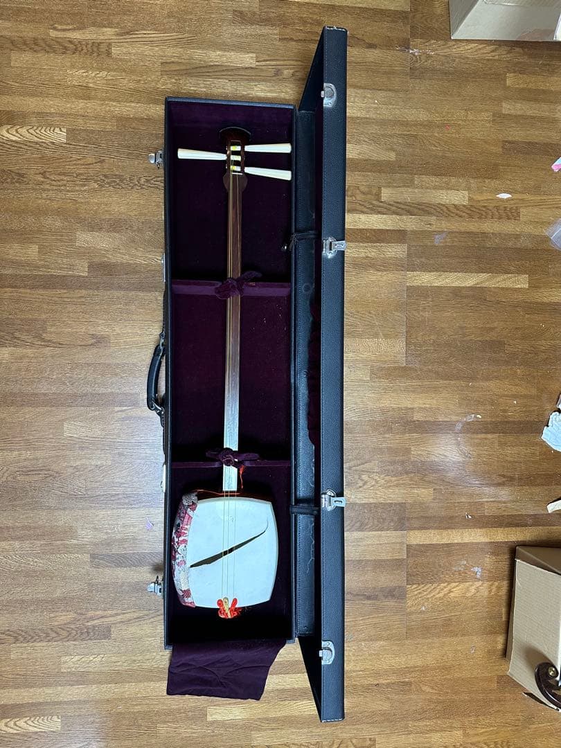 三味線 紅木　紫檀製　純銀刻印　天然素材 　弦楽器　民謡 伝統楽器