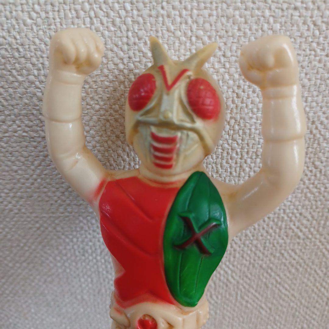 無版権　パチもの「仮面ライダーX」風のアイボリー色の希少ソフビフィギュア