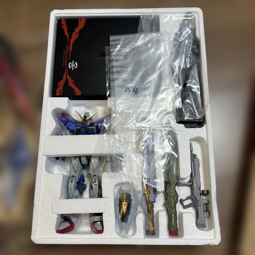 メタルビルド　デスティニー光の翼セット