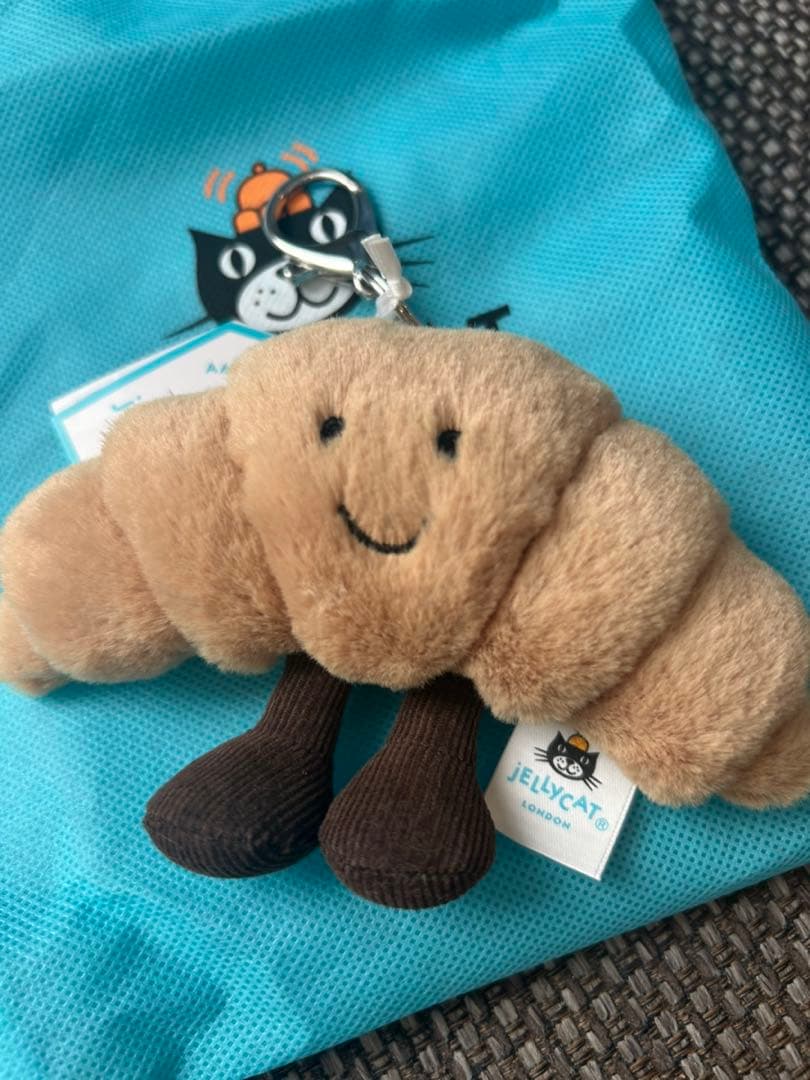 新品　ジェリーキャット　クロワッサン　パン　キーホルダー　バッグチャーム　正規品